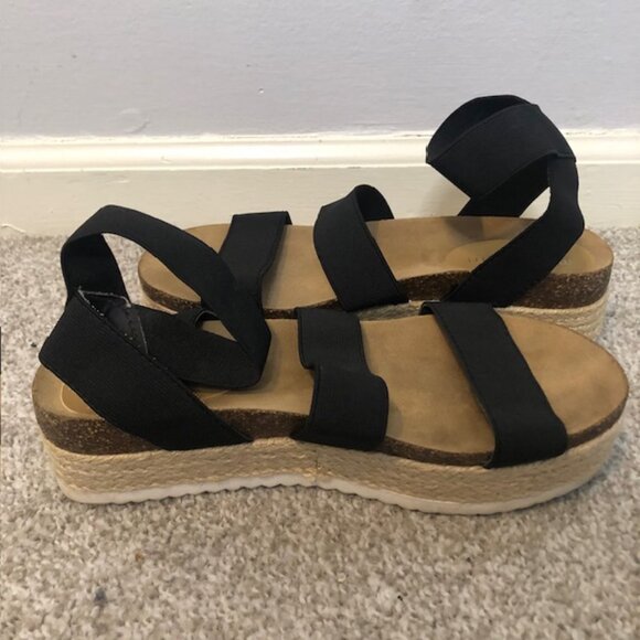 Madden Girl Cassie Black Strappy Sandals – Size 7.5 | Block Heel | Chic & Minima - Picture 7 of 8
